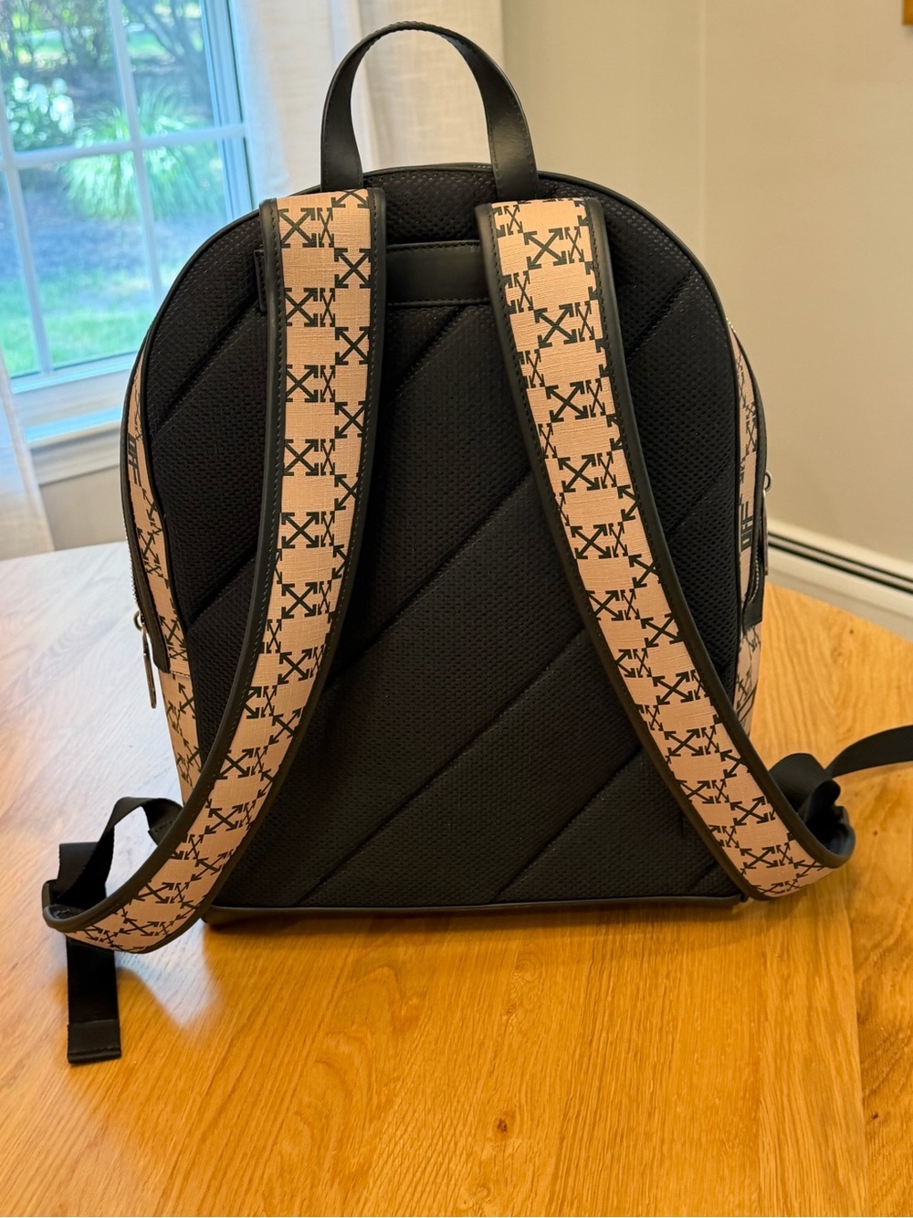 Off-White Brand Back Pack - authentic and an excellent condition - Picture 6 of 12